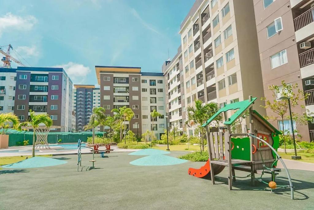 Avida Atria T2-F ,5Mins To Festive Walk And 4 Mins To Iloilo Convention Center Apart otel Dış mekan fotoğraf